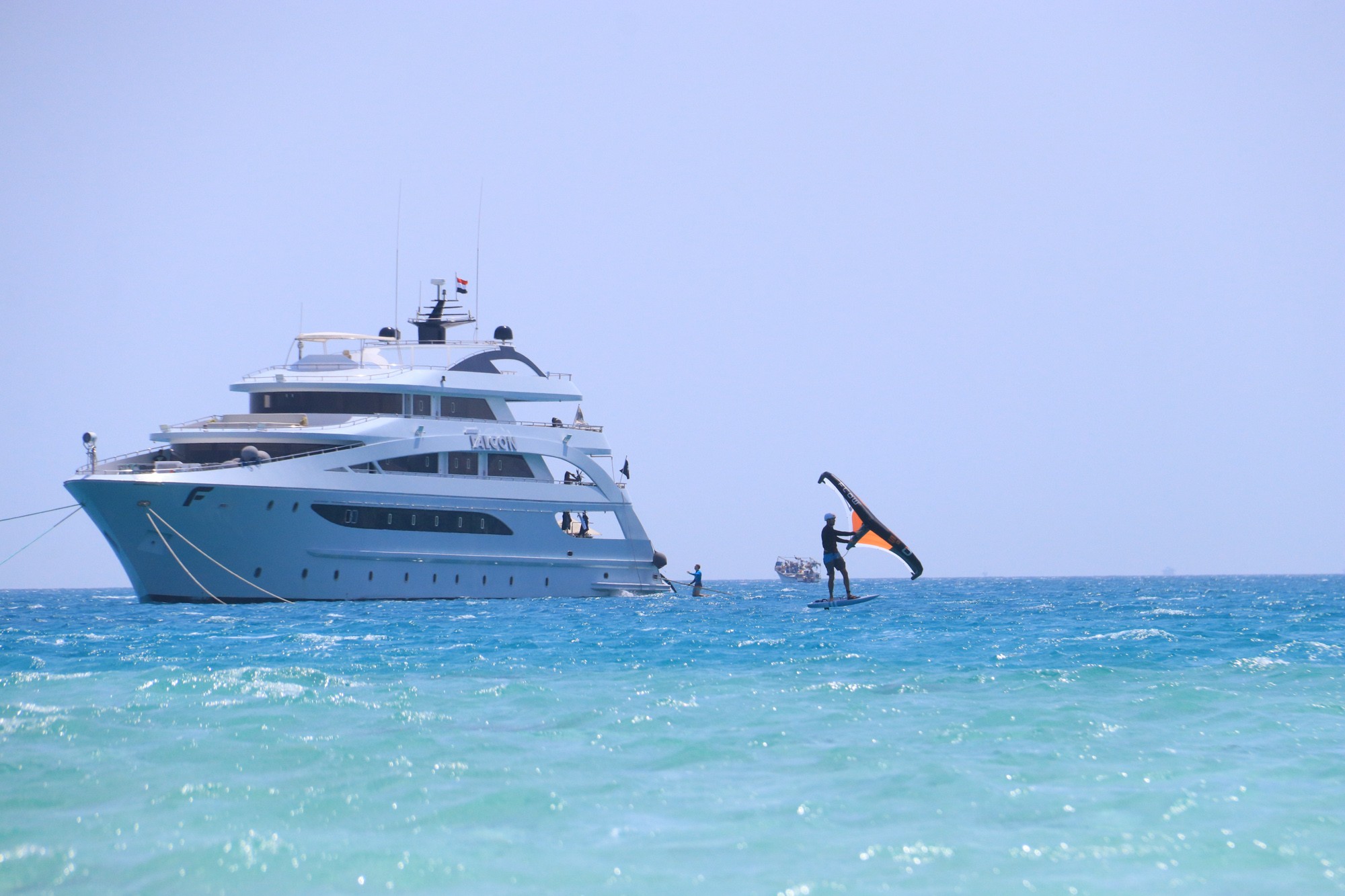 Wingfoil cruise Hurghada Egypte: wind, spots en boten