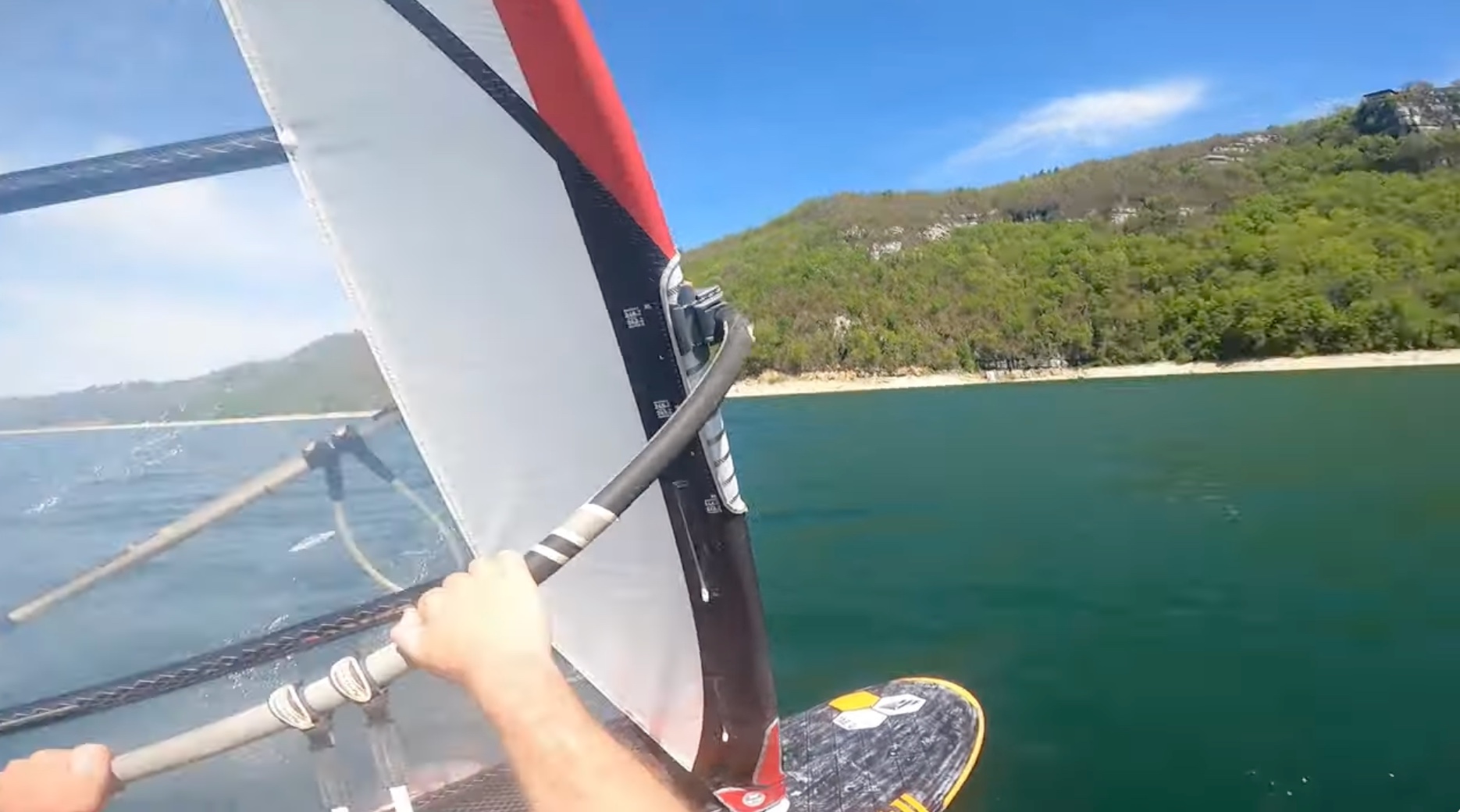 Wingfoil spot Lac de Vouglans in Bellecin, France